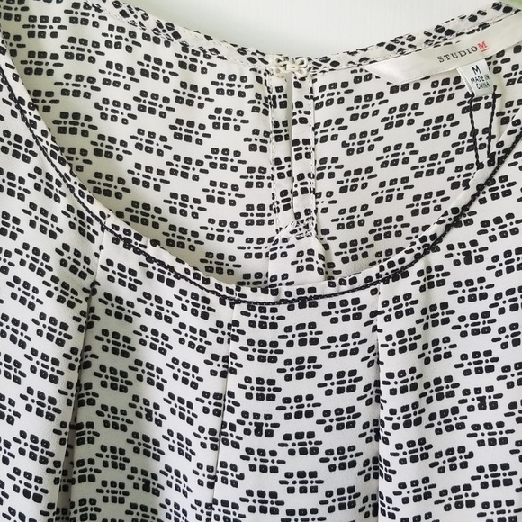 Studio M long sleeve blouse, size med, NWT - Picture 5 of 8